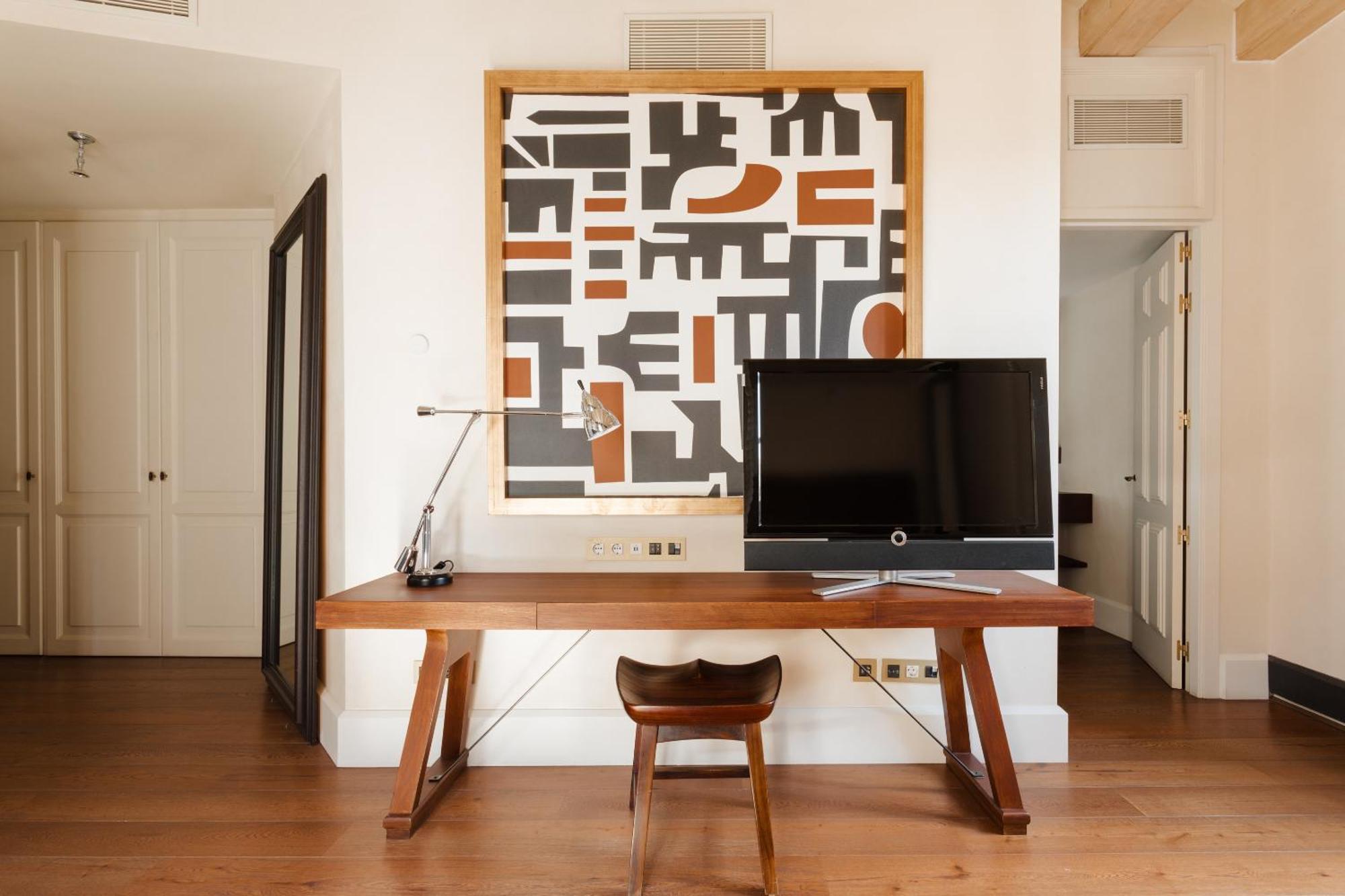 Do Placa Reial Powered By Sonder Barcelona Bilik gambar A work space