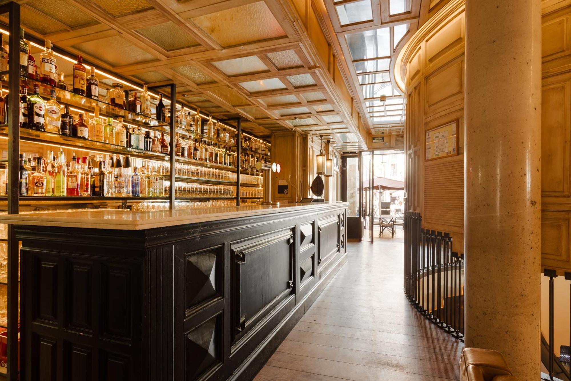 Do Placa Reial Powered By Sonder Barcelona Luaran gambar The bar at the Ivy Market Grill